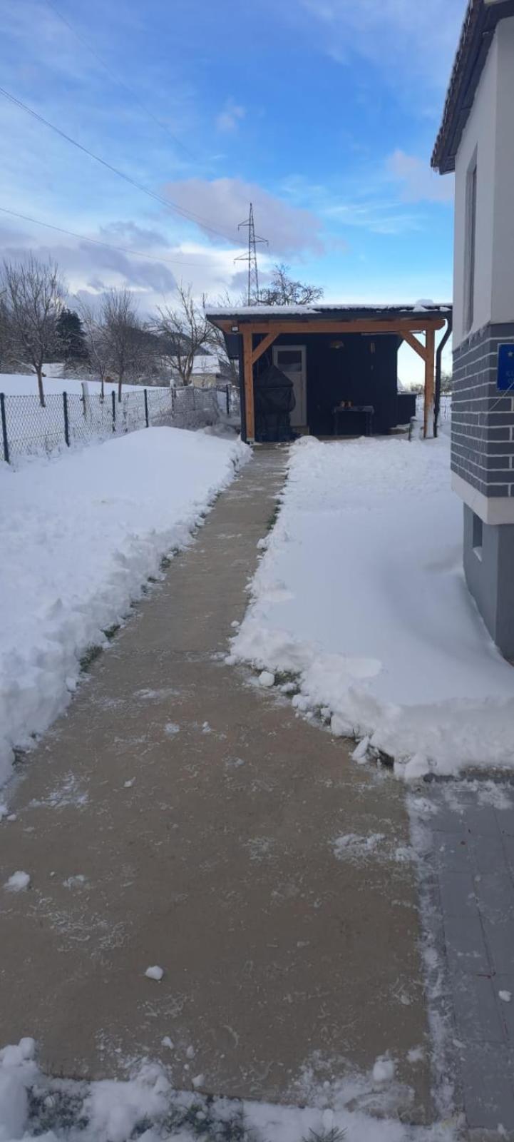Kuca Za Odmor Belina Villa Otočac Buitenkant foto